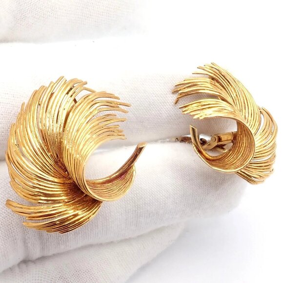Authentic! Vintage Tiffany & Co 18k Yellow Gold Leaf Earrings - Picture 10 of 16